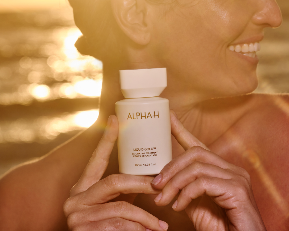 Alpha-H Liquid Gold Reviews: Why You Need This Exfoliant for Healthy, Glowing Skin