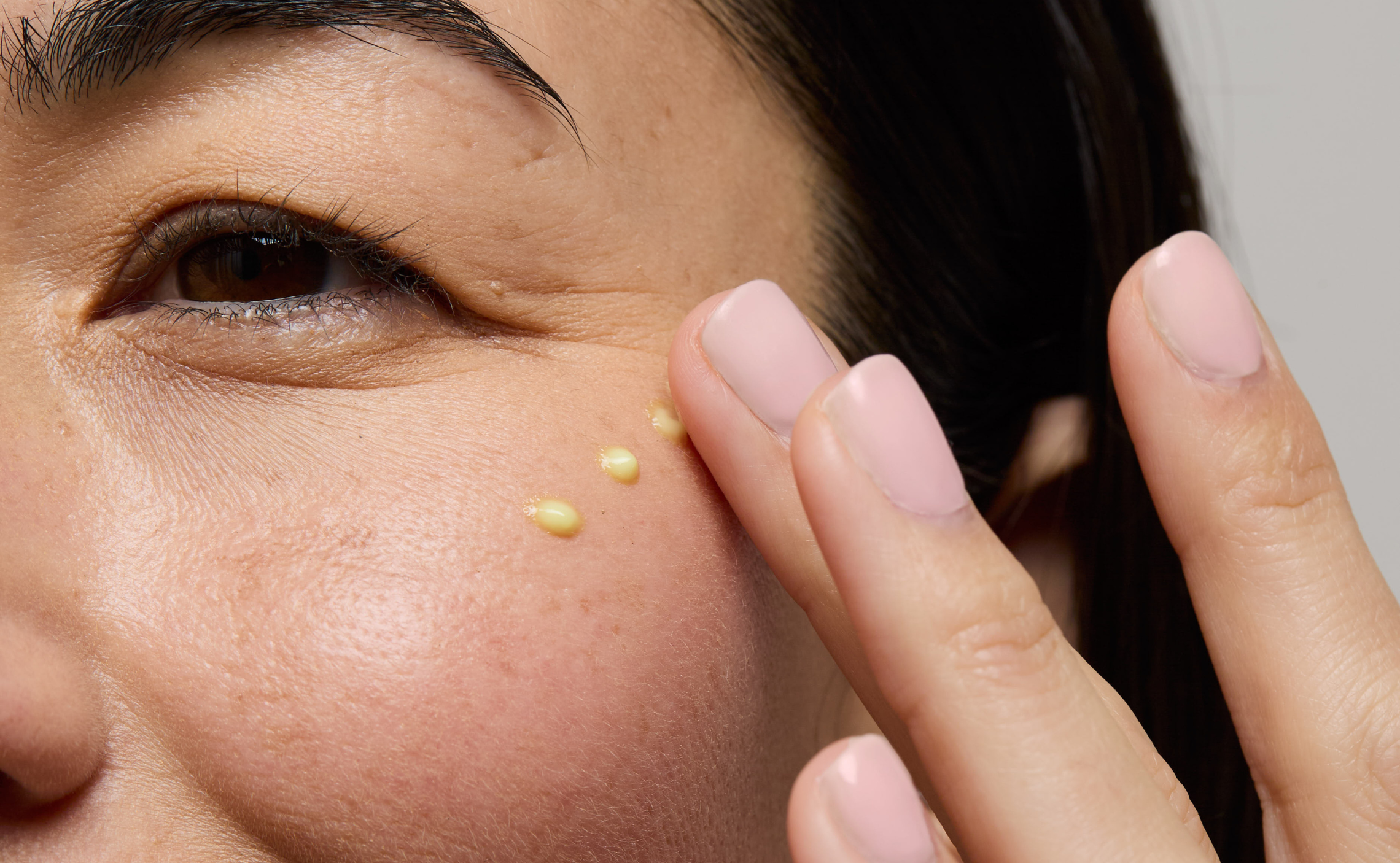 The Difference Between Retinol And Retinal